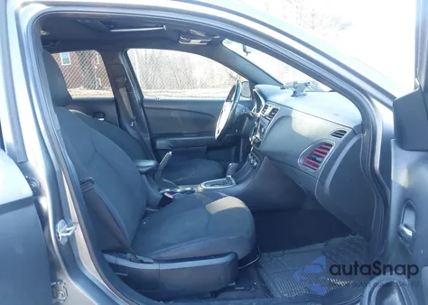 2011 Chrysler 200 Touring from USA, damaged, VIN 1C3BC1FG4BN580924